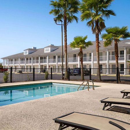 Baymont By Wyndham Kingsland Hotel Exterior photo