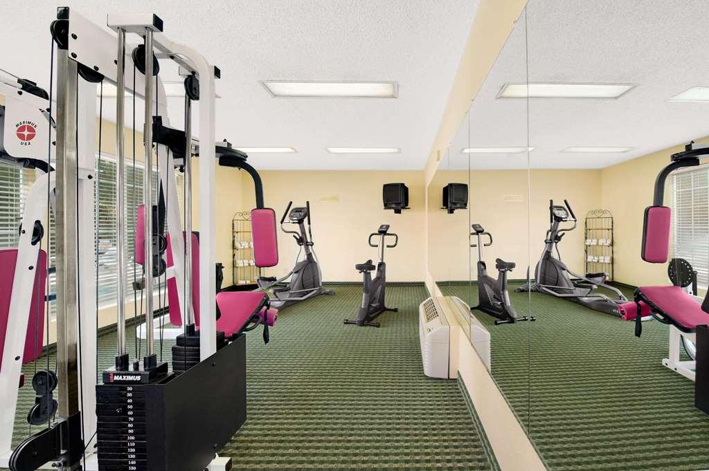 Baymont By Wyndham Kingsland Hotel Facilities photo