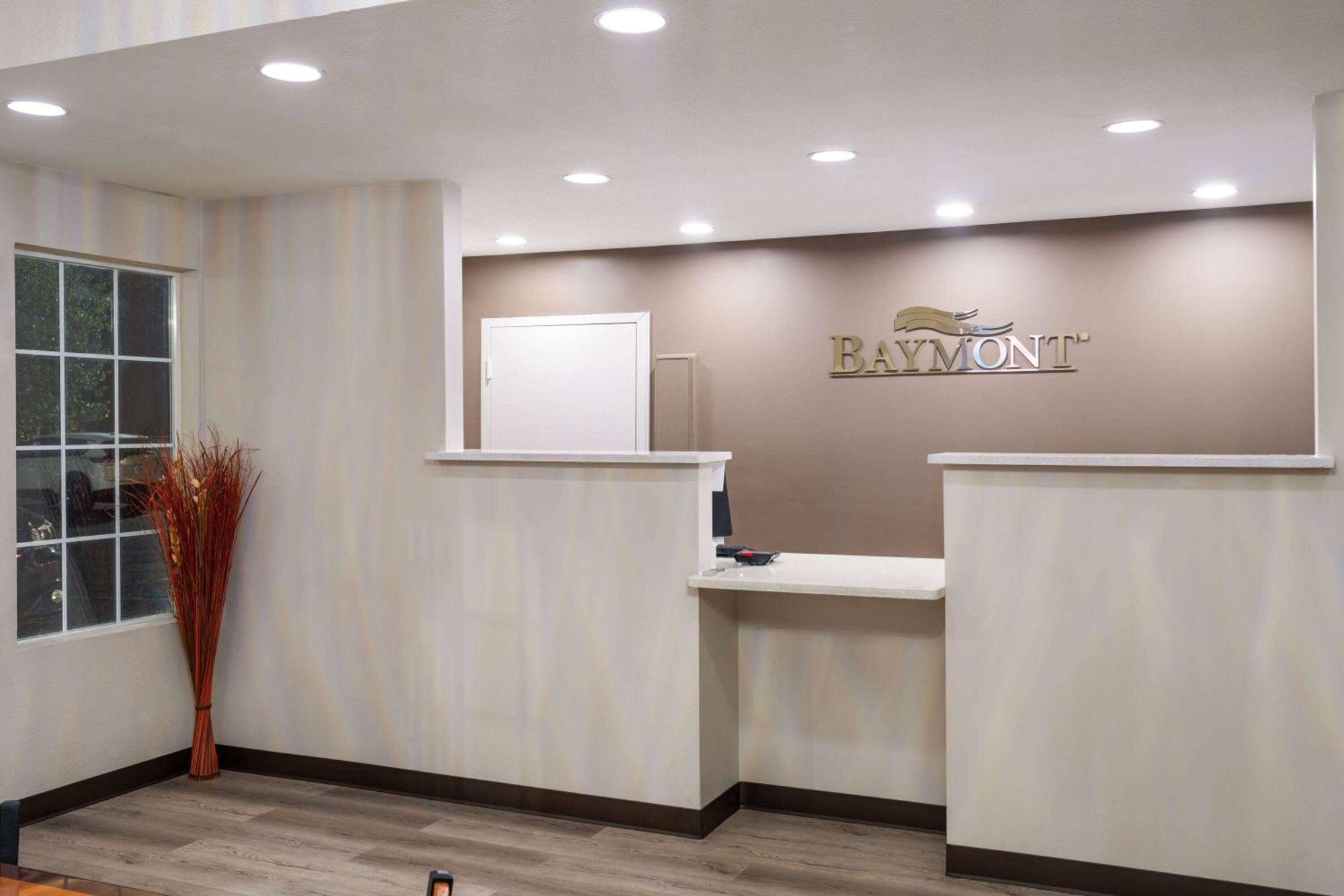 Baymont By Wyndham Kingsland Hotel Exterior photo