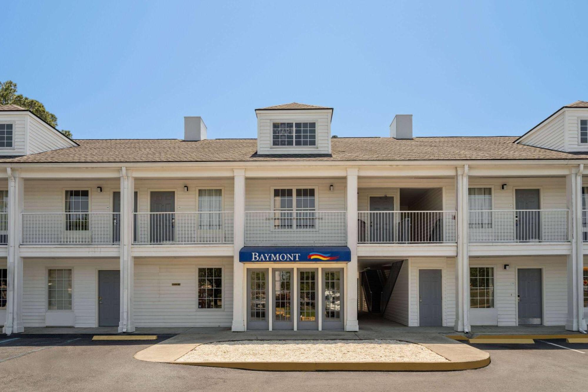 Baymont By Wyndham Kingsland Hotel Exterior photo